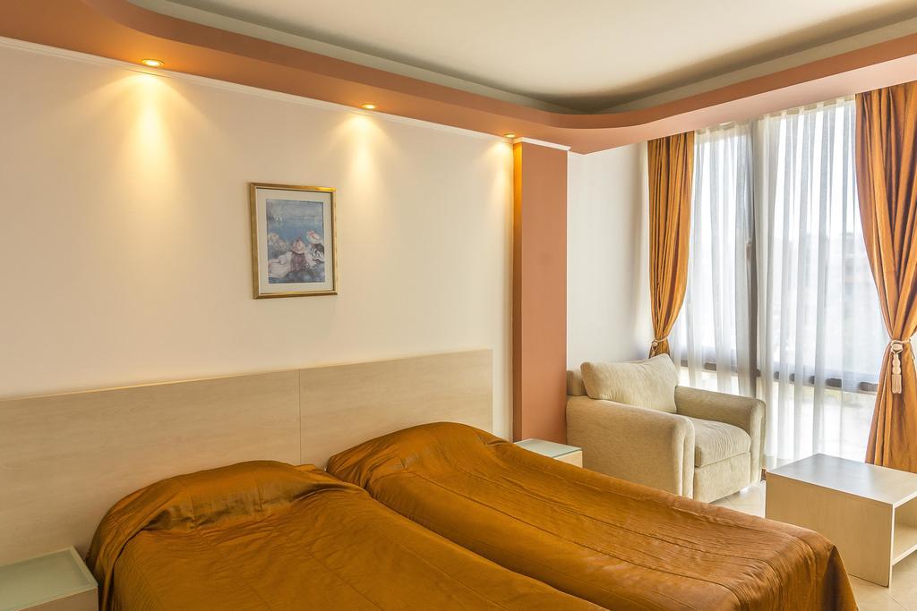 Family Hotel Gold Pearl (Adults Only) Sunny Beach Ngoại thất bức ảnh