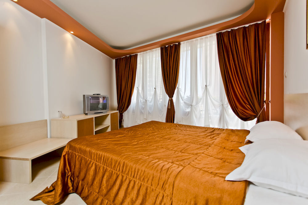Family Hotel Gold Pearl (Adults Only) Sunny Beach Ngoại thất bức ảnh