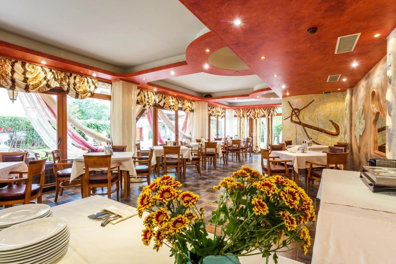 Family Hotel Gold Pearl (Adults Only) Sunny Beach Ngoại thất bức ảnh